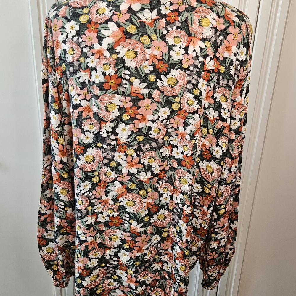 LOFT White and Pink Floral Long Sleeve Front Tie Blouse - Picture 2 of 4